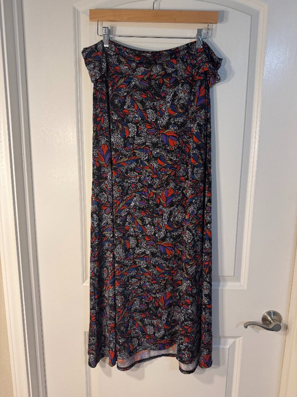 LulaRoe - Colorful Feather Skirt - Size XL